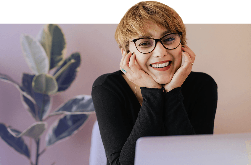 Managers using Aktok for team oversight and performance dashboards